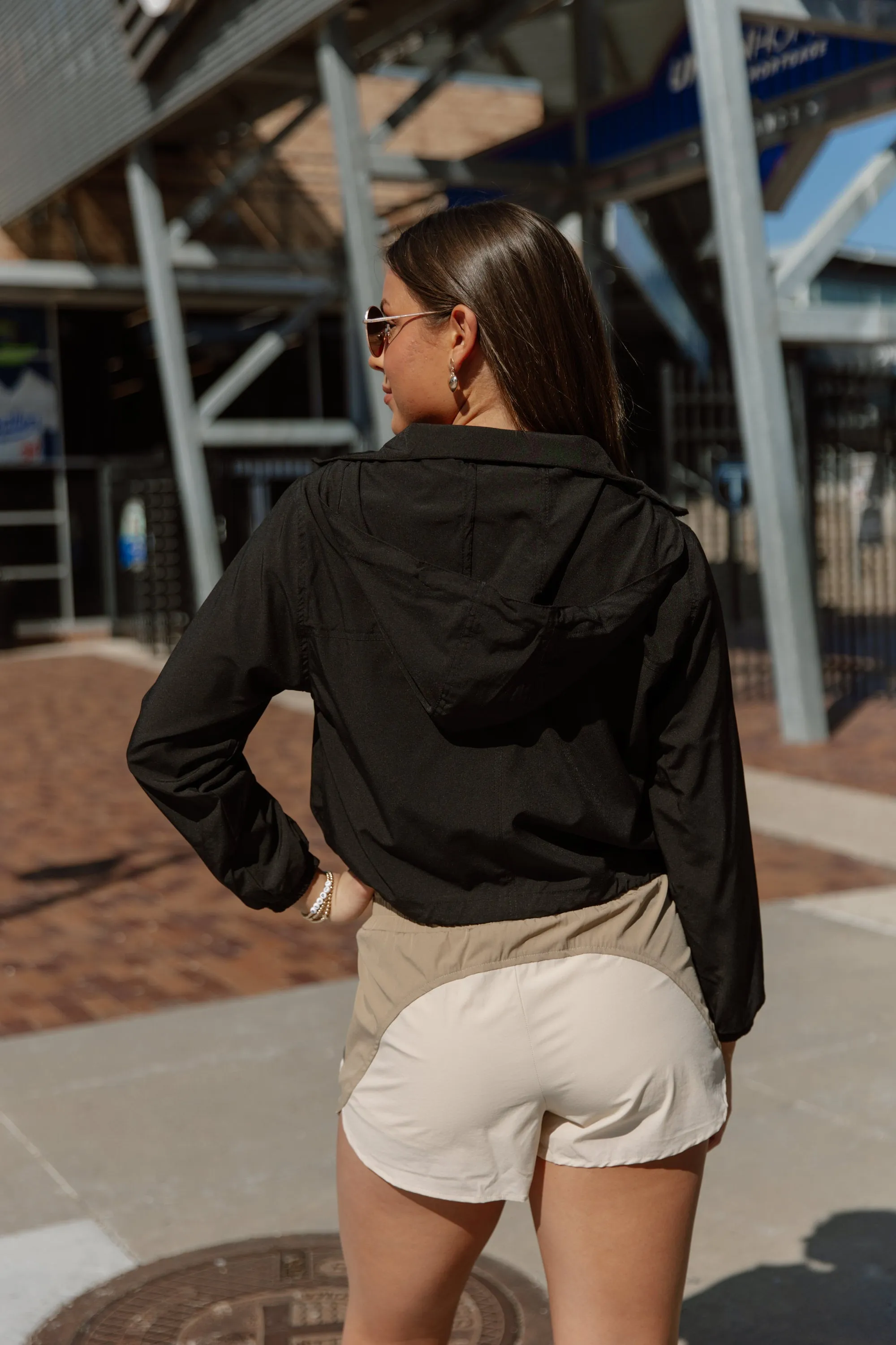 BREEZY BLISS JACKET IN BLACK