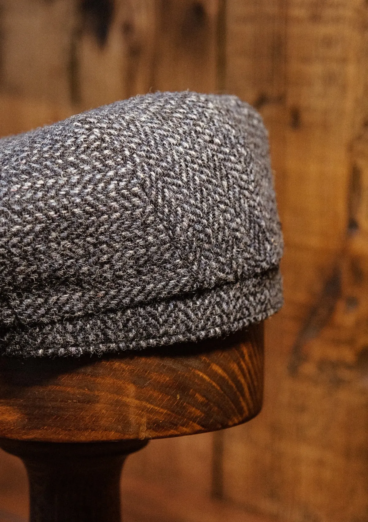 Geary Flat Cap - Navy Barleycorn Harris Tweed