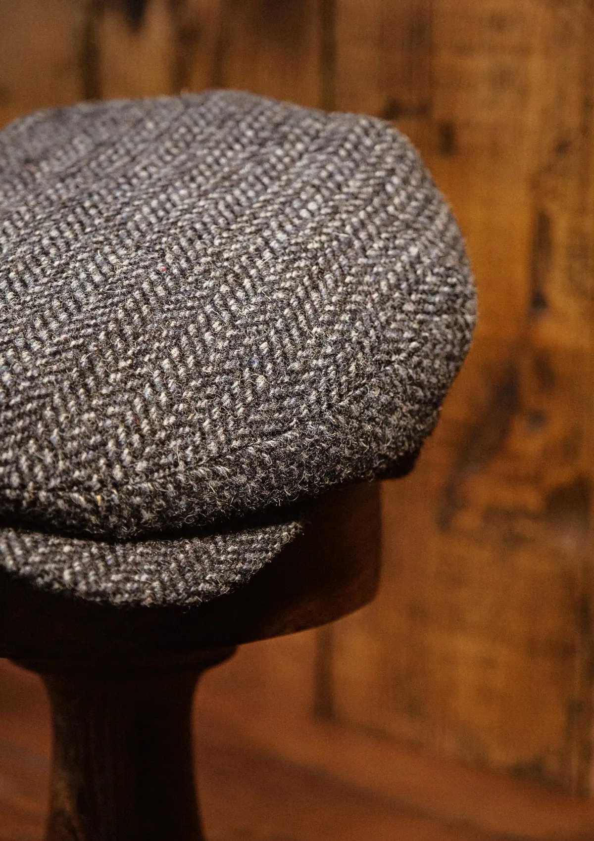 Geary Flat Cap - Navy Barleycorn Harris Tweed