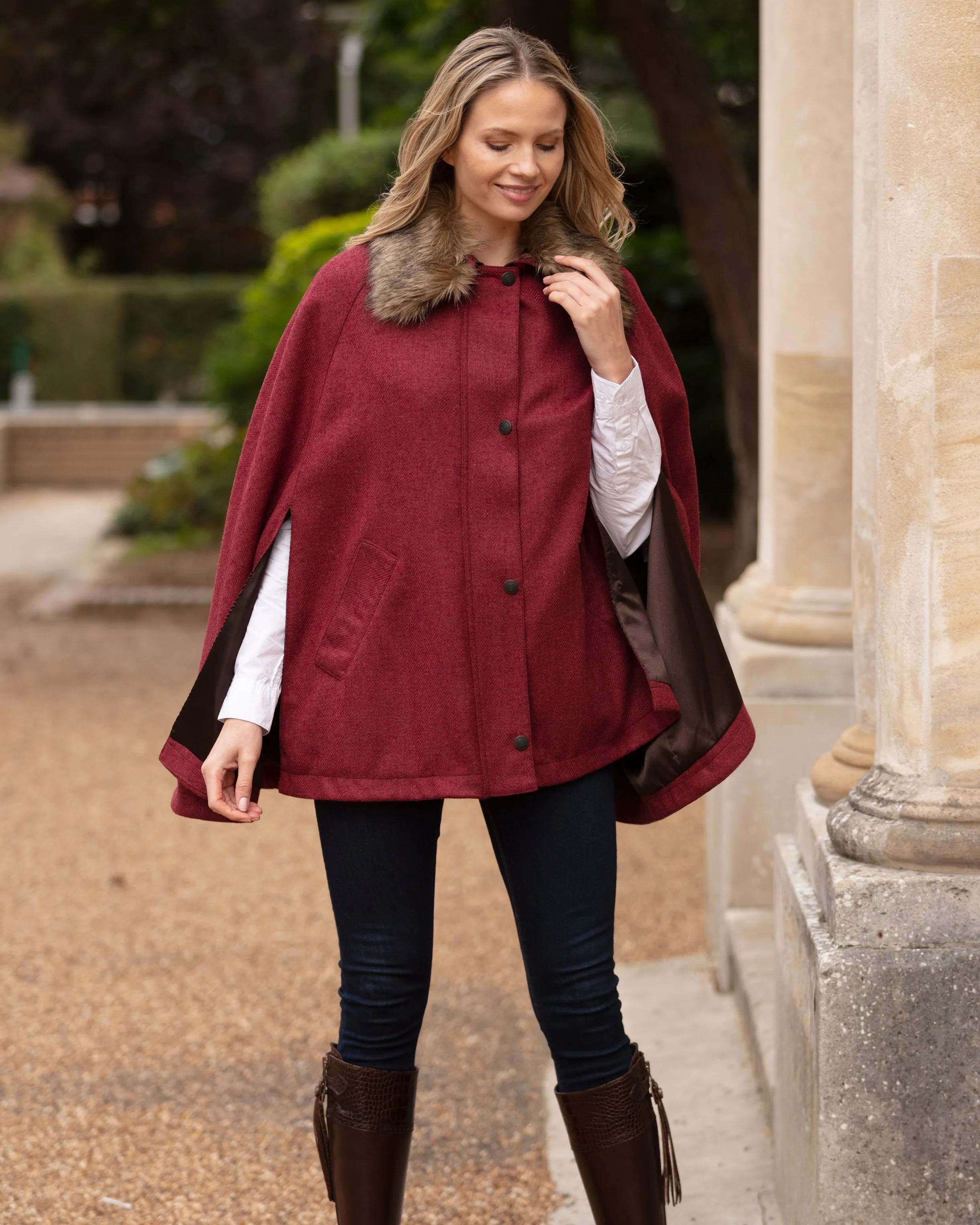 Newbury Tweed Cape with Faux Fur Collar - Jalapeno Red